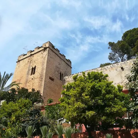 Daire Estudio En El Castillo De *