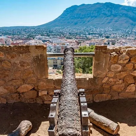 Estudio En El Castillo De *