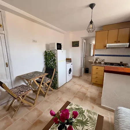 Estudio En El Castillo De デニア