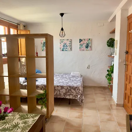 Estudio En El Castillo De *